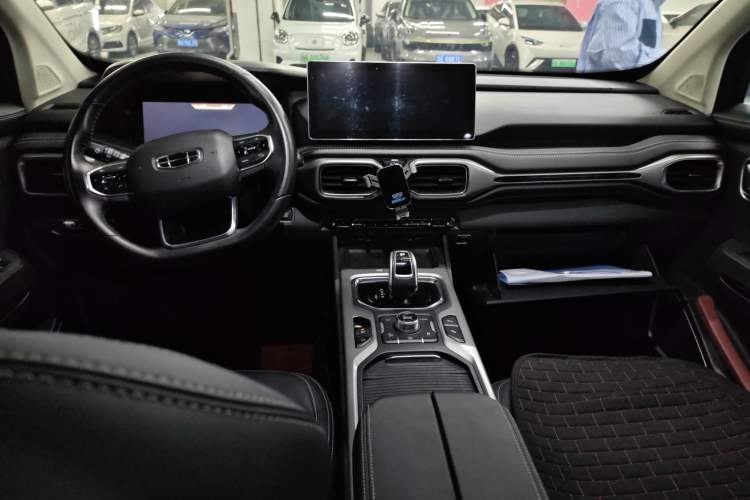 Used Geely Auto Haoyue 2020 1.8TD DCT Flagship 7-Seater Center Console