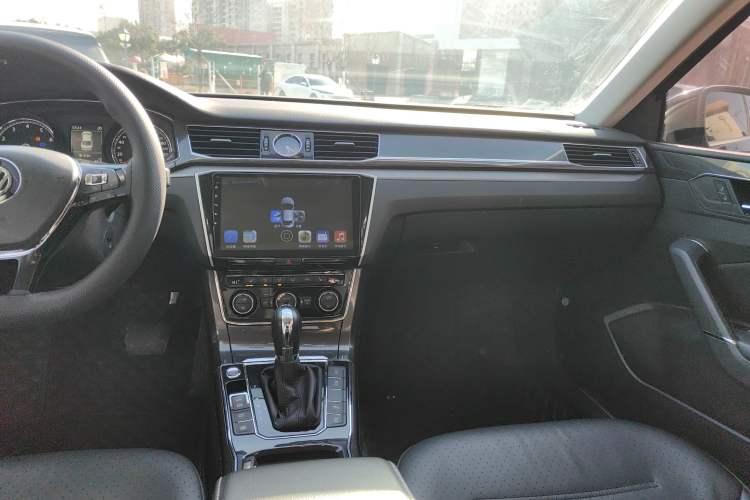 Used Volkswagen Passat 2017 330TSI DSG Prestige Edition
