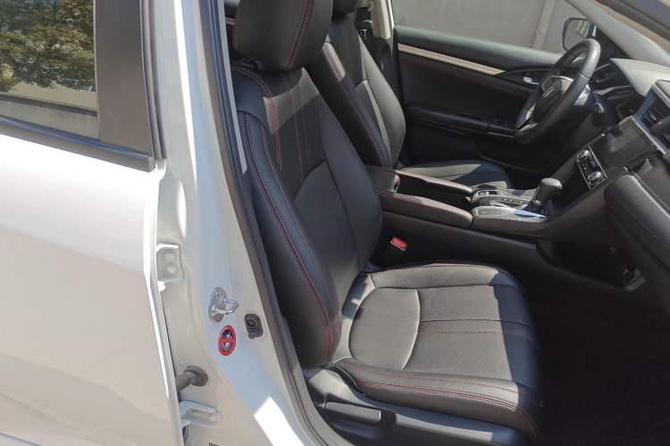 Used Honda Civic 2016 220TURBO CVT Luxury Edition