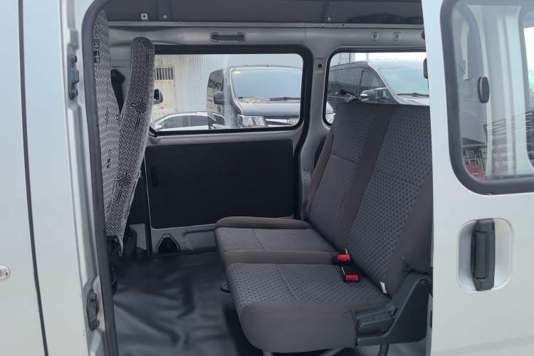 Used Wuling Zhiguang 2015 1.2L Practical LS-I Model
