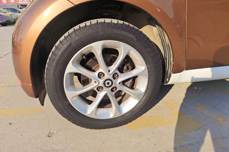 Used smart fortwo 2015 1.0L 52 kW hardtop Dynamic version