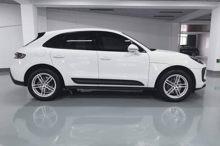 Used Porsche Macan 2024 Macan 2.0T