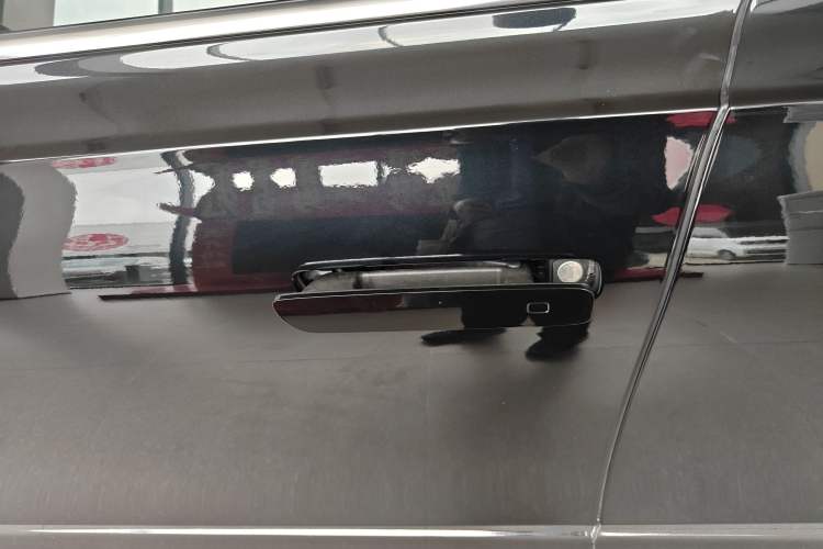 Used Hongqi H9 2020 2.0T Smart Connect Flagship Edition Interior 5