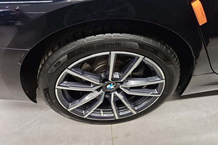 Used BMW 3 Series 2023 325Li M Sport Package Exterior 4