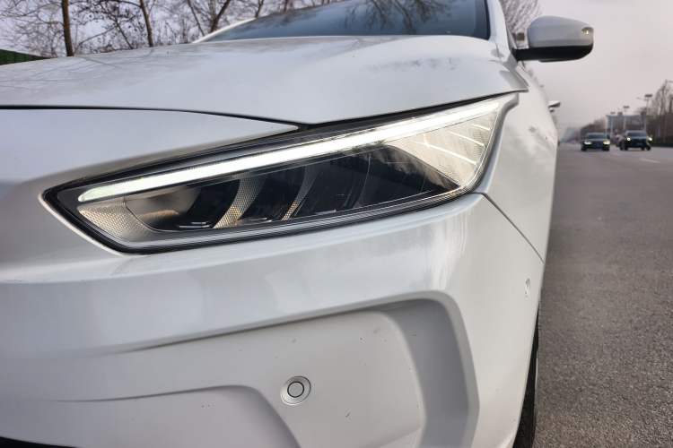 Used Geometry A 2019 Upgraded Model High-Energy Ultra-Long Range – PowerCube Version Left Front Headlight