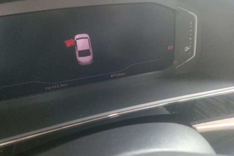 Used Volkswagen Passat 2019 330TSI Luxury Edition China V Standard Odometer Close Up