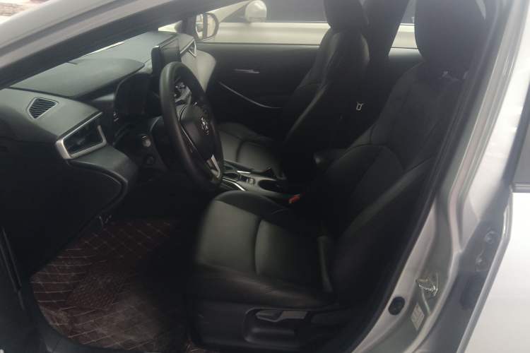 Used Toyota Levin 2022 Dual-Motor 1.8H E-CVT Leading Edition
