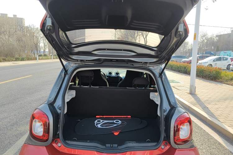 Used smart forfour 2016 1.0L 52 kW Dynamic Edition