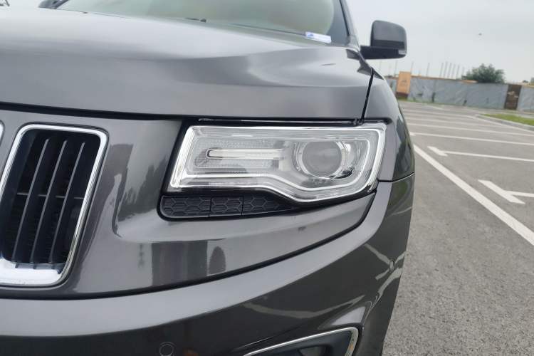 Used Jeep Grand Cherokee 2015 3.0L Comfort Navigation Edition