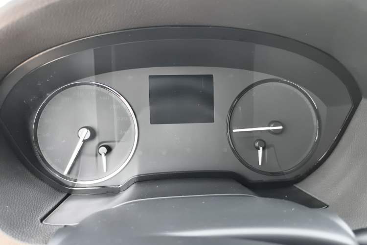 Used Qoros 3 2016 Sedan 1.6L Automatic Zhiyue Model