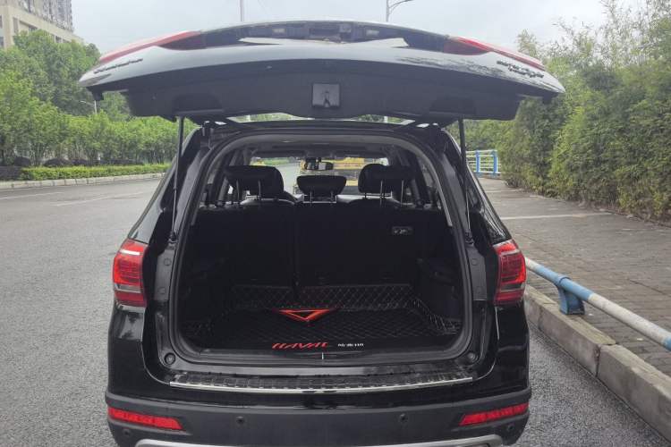 Used Haval H6 2014 Sport Version 1.5T Manual Two-Wheel Drive Elite Edition Trunk