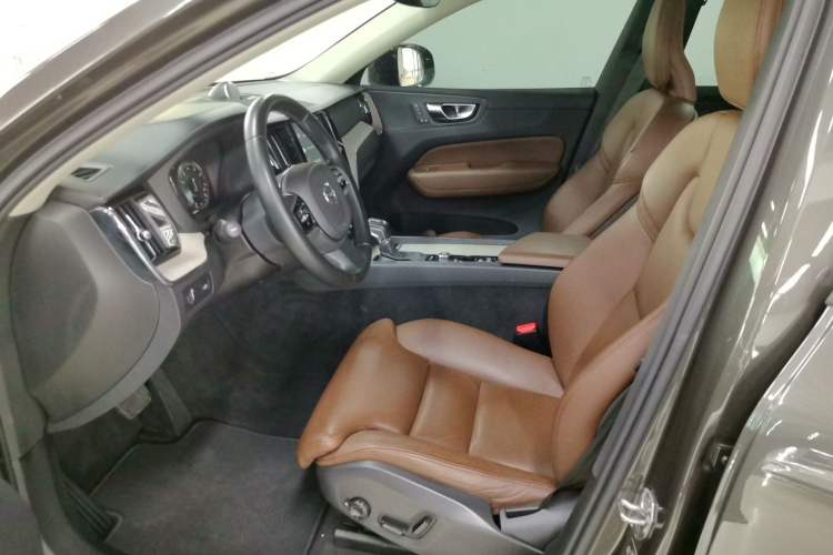 Used Volvo XC60 2020 T5 4x4 Smart Luxury Edition
