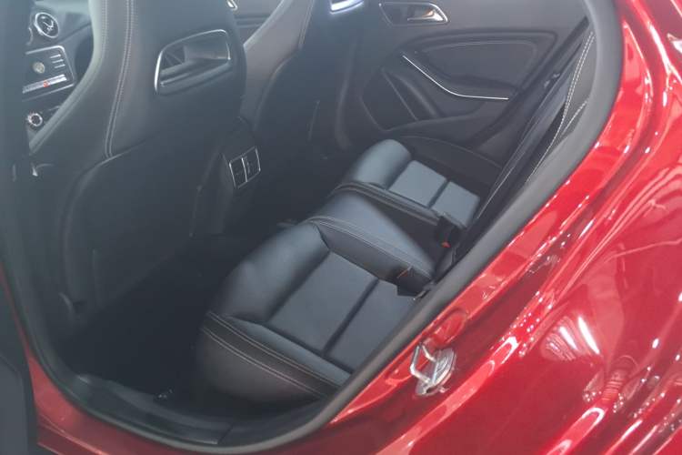 Used Mercedes-Benz GLA 2019 GLA 200 Fashion Model Interior 2