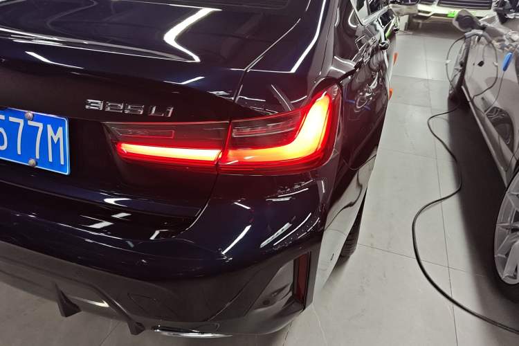 Used BMW 3 Series 2023 325Li M Sport Package Exterior 6