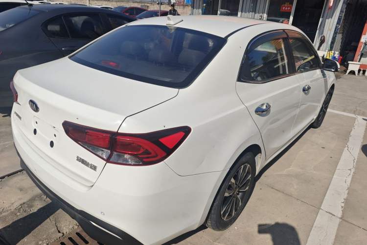Used Kia Forte 2018 1.6L Automatic Value-Comfort Luxury Edition
