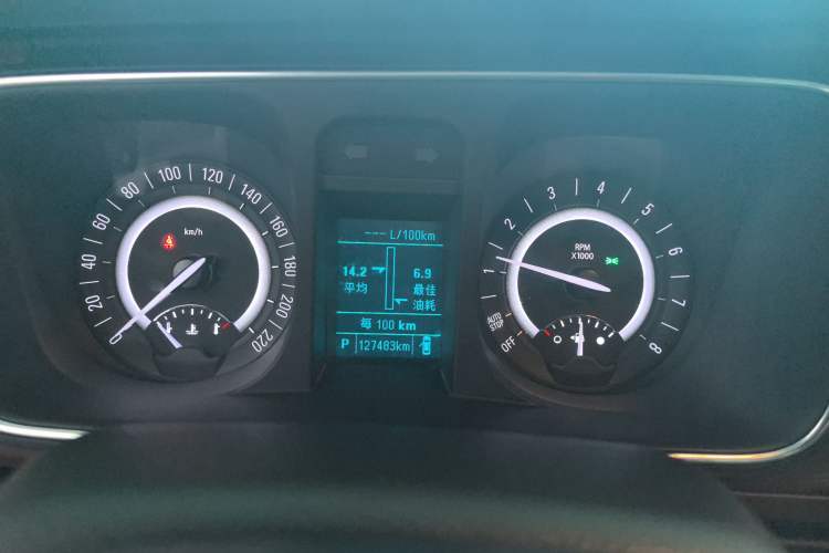 Used Buick GL8 2018 28T Luxury Model China VI Standard
