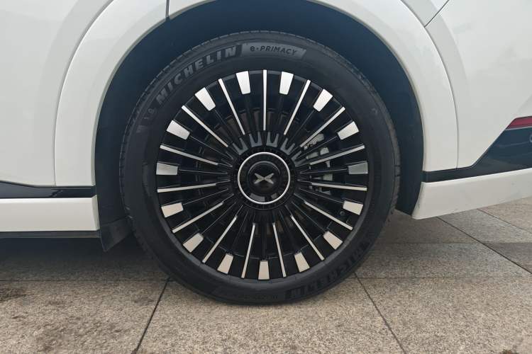 Used XPeng X9 2025 650 Long-Range Max
