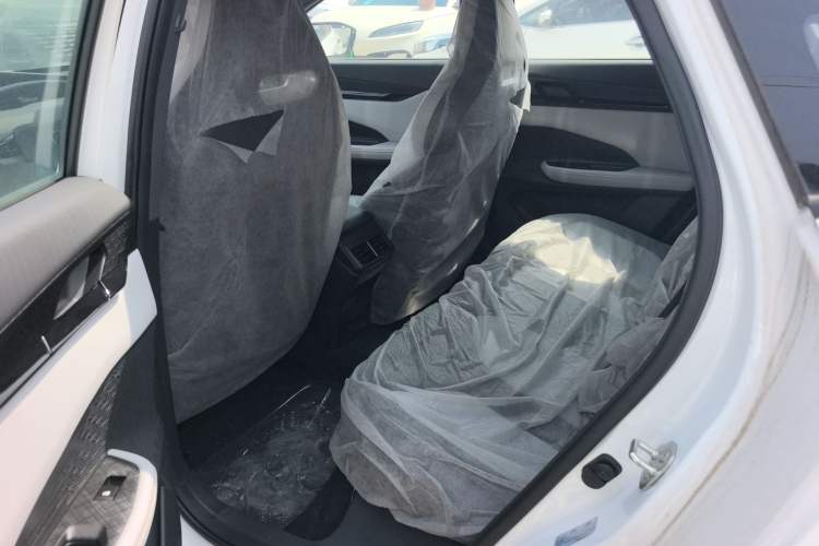 Used CHANGAN UNI-V iDD 2024 Blue Whale Smart Electric iDD 136km Luxury Model
