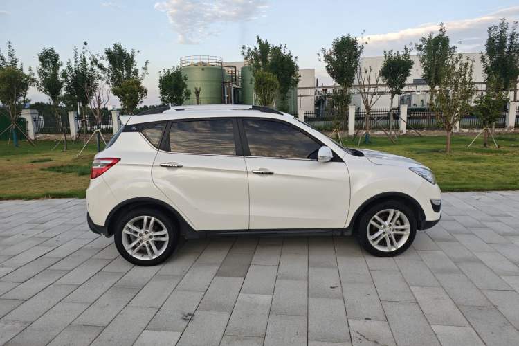 Used Changan CS35 2015 1.6L Automatic Luxury Model China IV Standard
