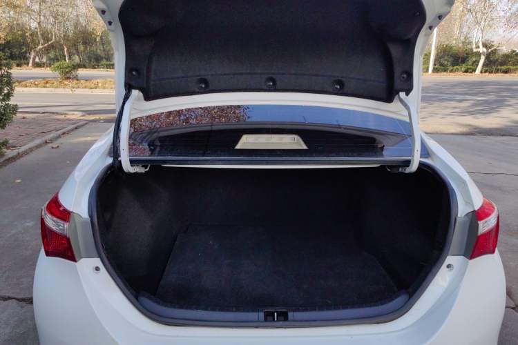 Used Toyota Corolla 2014 1.6L Manual GL