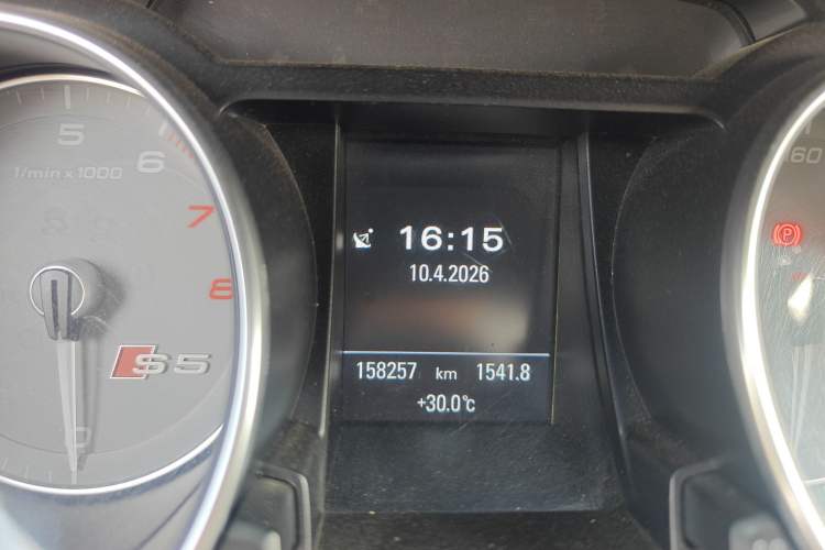 Used Audi S5 2012 S5 3.0T Sportback Odometer Close Up