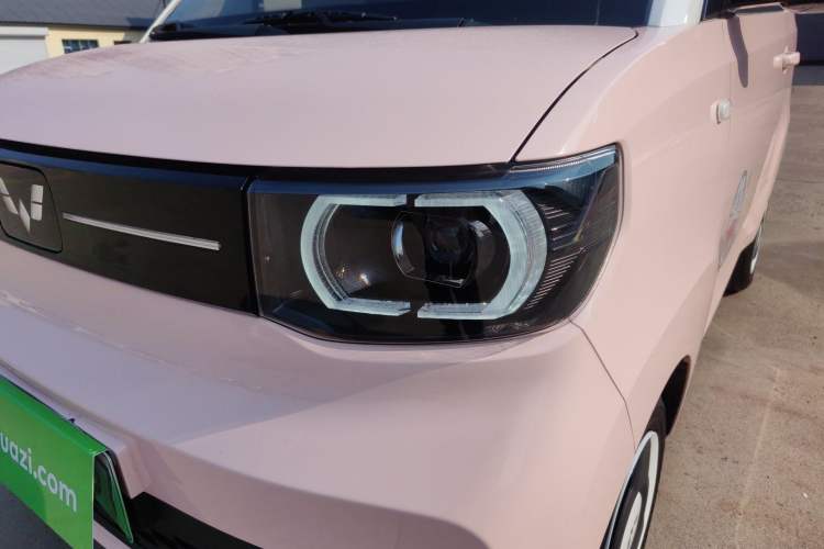 Used Wuling Hongguang MINIEV 2022 Macaron Premium Model – Lithium Iron Phosphate
