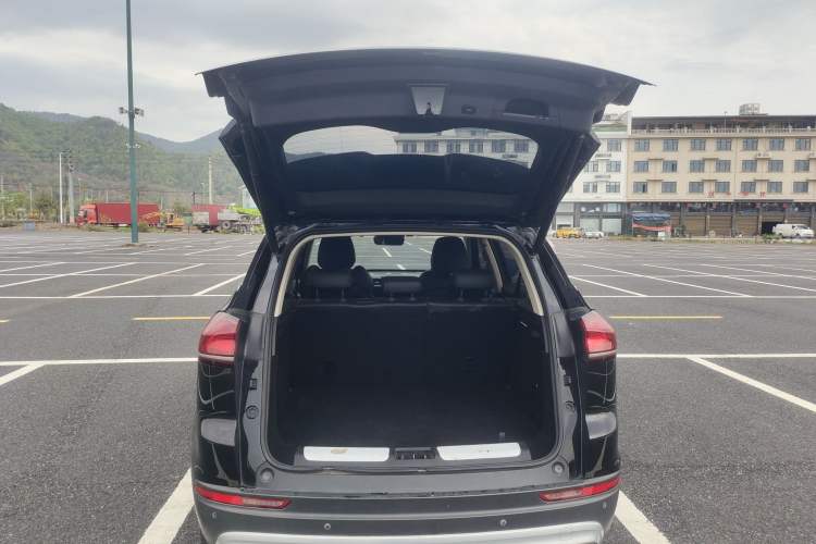 Used Geely Auto Emgrand X7 Sport 2020 1.8TD DCT ZhiZun PRO Trunk