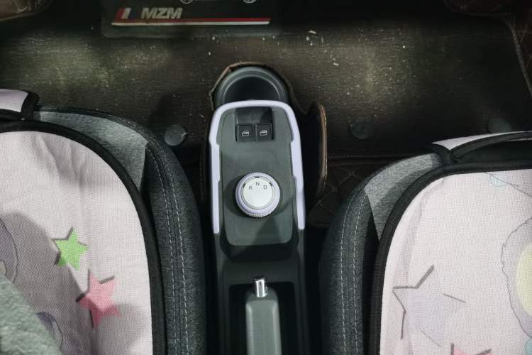 Used Chery New Energy QQ Ice Cream 2022 170km Sundae Phosphate Lithium-Ion