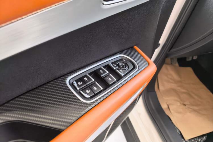 Used Zotye T300 2023 T300L 1.5L Manual Standard Edition Interior 3