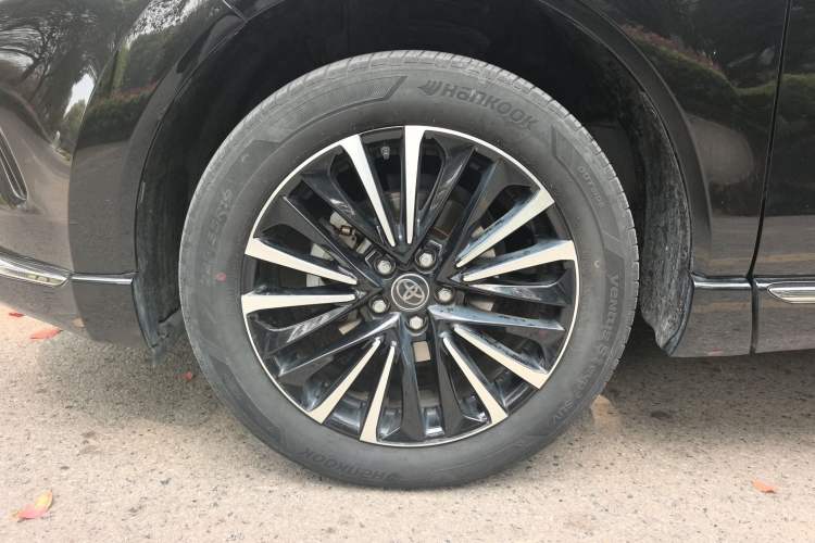 Used Toyota Venza 2022 2.0L CVT Two-Wheel Drive Prestige Edition Exterior 5