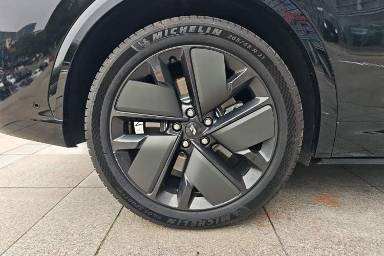 Used Li Auto L7 2025 Ultra Smart Refreshed Edition Exterior 4