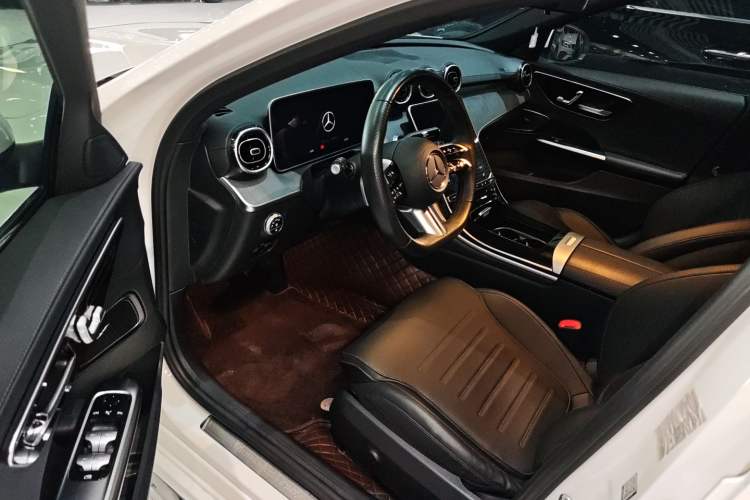 Used Mercedes-Benz C-Class 2023 C 200 L Sport Edition Interior 8
