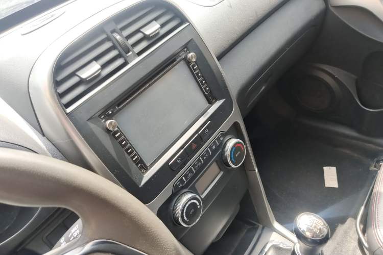 Used Chery Tiggo 3 2014 1.6L Manual Zhishang Edition
