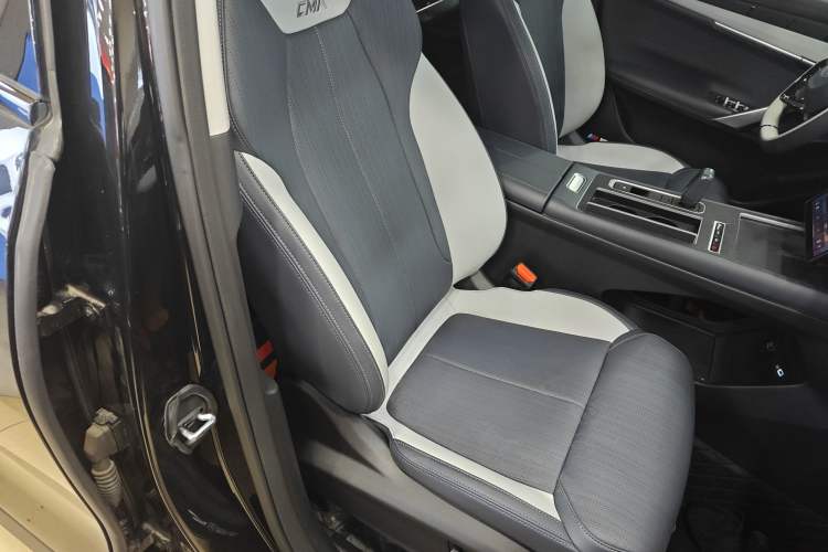 Used Geely Auto FX11 2024 1.5TD DCT Prestige Edition
