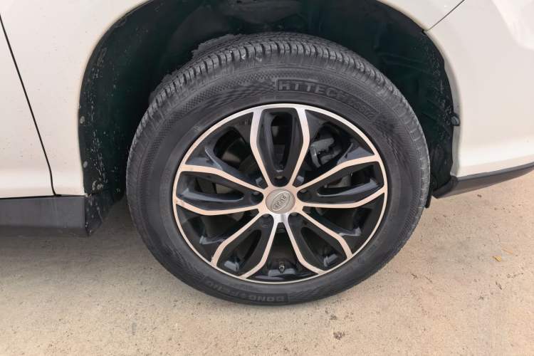 Used BYD S7 2015 2.0T Automatic Prestige Model Exterior 3