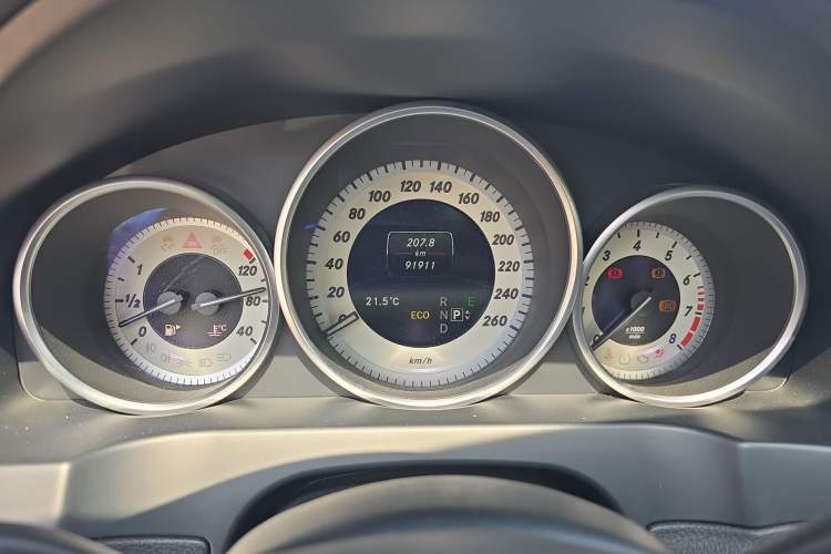 Used Mercedes-Benz E-Class 2014 E 200 Coupe Odometer Close Up