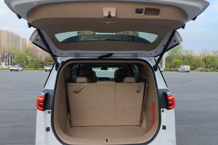 Used Buick GL8 2021 ES Landtrek 653T Luxury Model