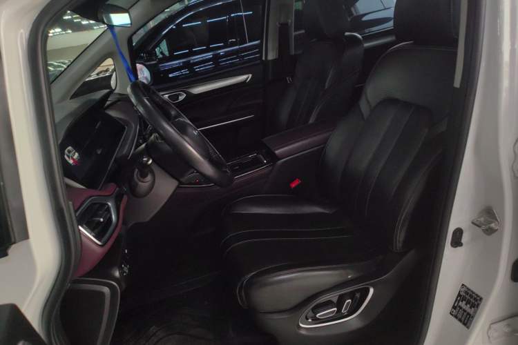 Used GAC Trumpchi M6 2023 PRO 270T DCT Luxury Edition Left Front Seat
