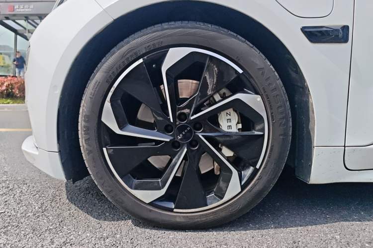 Used Zeekr 001 2022 Ultra-Long Range Dual-Motor YOU Version Exterior 4