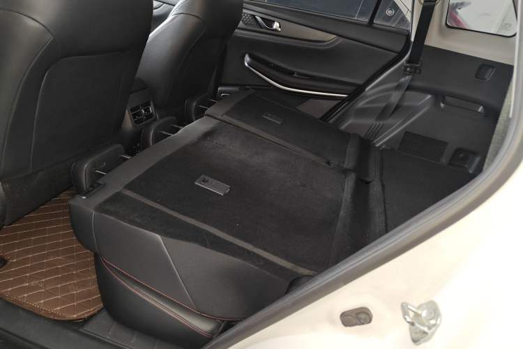 Used Changan CS75 2021 Honor Million Edition 280T DCT Prestige Model
