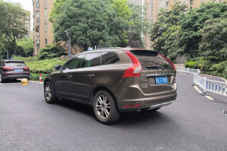 Used Volvo XC60 2016 T5 Smart Upgrade Model
