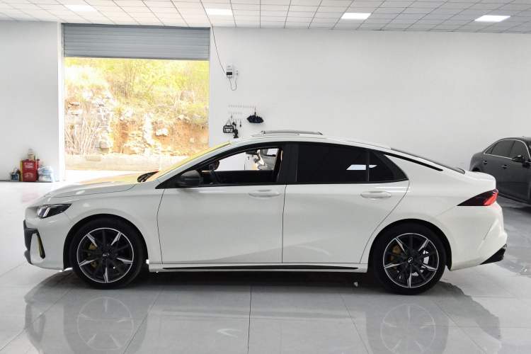 Used GAC Trumpchi EMPOW 2023 270T DCT J15 Version
