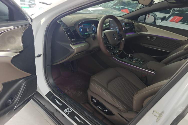 Used BYD Han 2023 DM-i Champion Edition 121KM Prestige Model