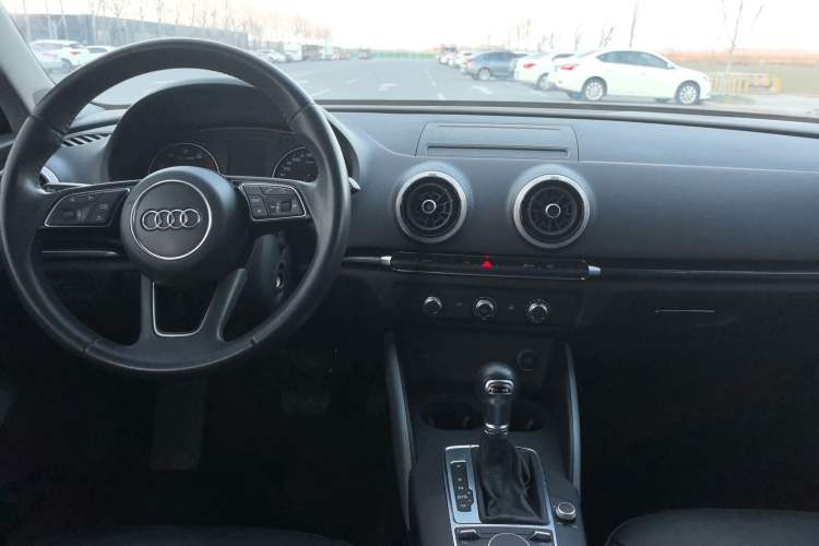 Used Audi A3 2017 Sportback 35 TFSI Fashion Model
