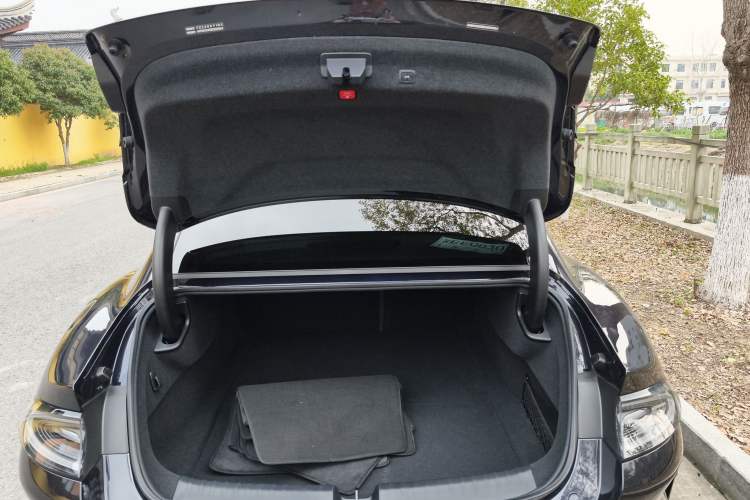 Used Xiaomi Auto SU7 2024 Four-Wheel Drive Ultra-Long Range Advanced Intelligent Driving Max Edition
