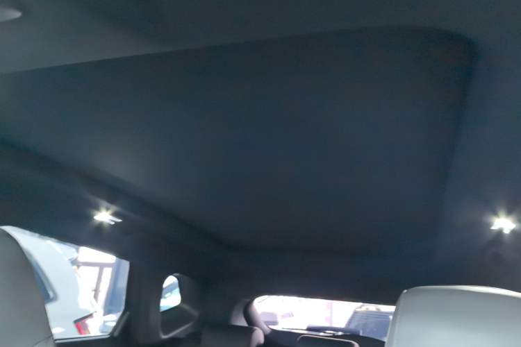 Used CHANGAN OSHAN Z6 New Energy 2023 ZhiDian iDD 150KM Flagship PLUS
