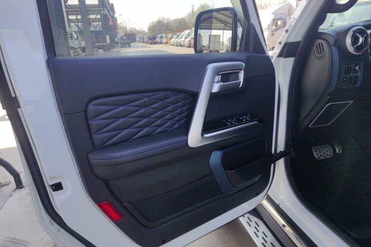 Used BAIC Off-Road BJ40 2019 PLUS 2.3T Automatic Four-Wheel Drive Flagship Edition China VI Emission Standard
