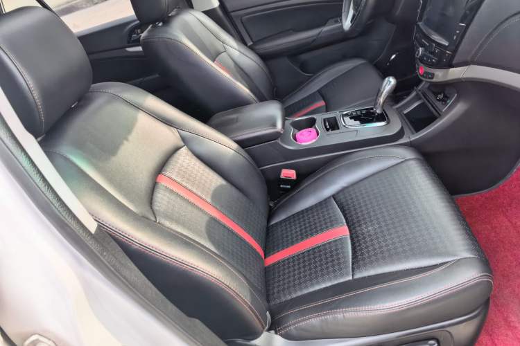 Used BYD S7 2015 2.0T Automatic Prestige Model Right Front Seat