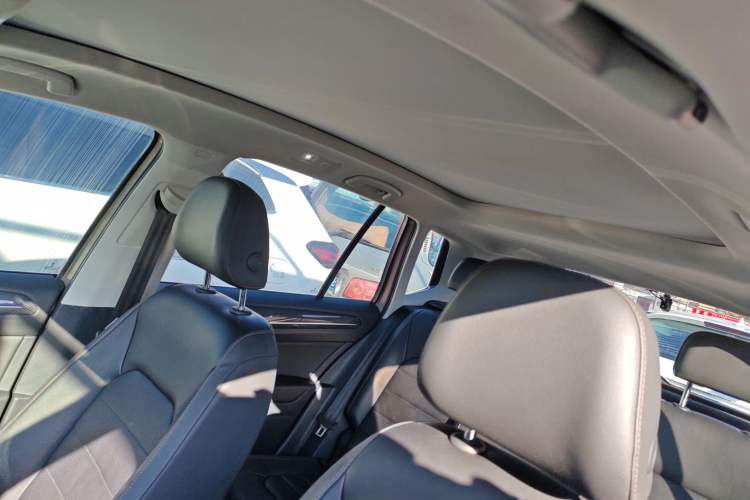 Used Volkswagen Golf Sportsvan 2016 280TSI Automatic Luxury Model Headliner