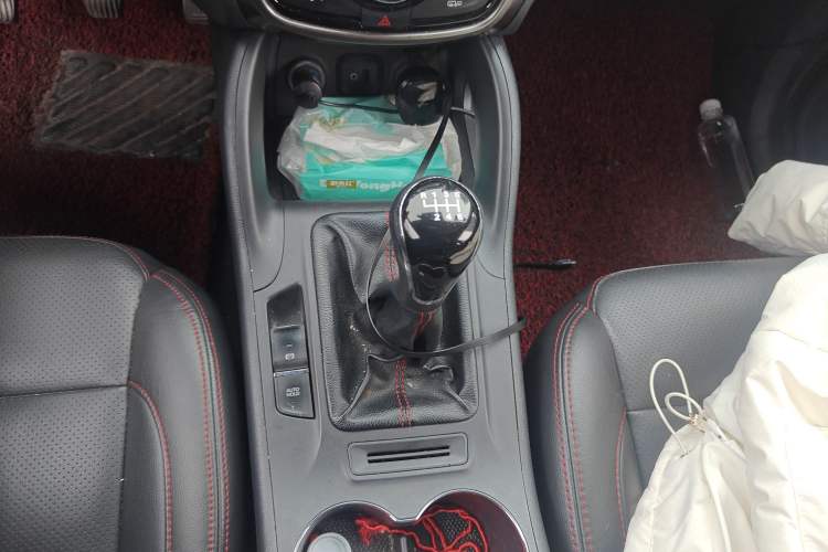 Used CHANGAN CS75 2014 2.0L Manual Luxury Version China V Standard
